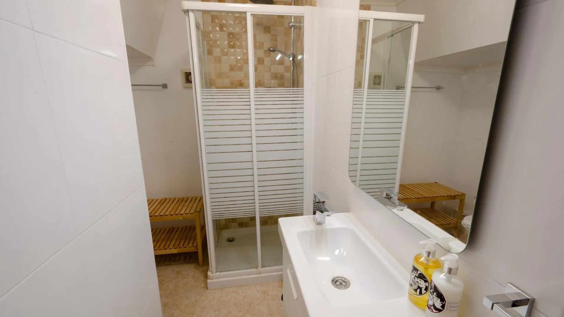 Lisbon Central&Cosy Apartment